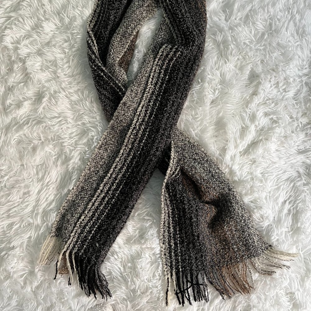*Never Worn* Irish multicolored knit scarf